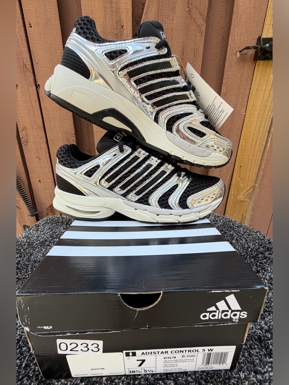 adidas Adistar Control 5 Women’s 7 Black Silver Y2K Sneakers New With Box